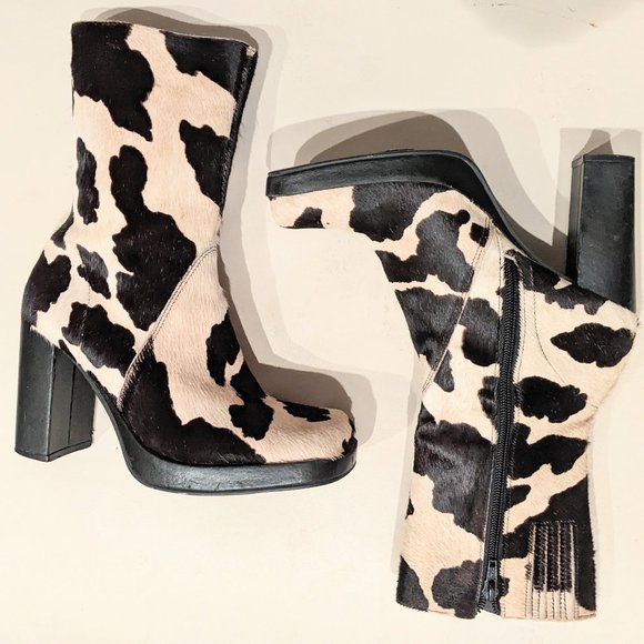 PENDING-Women's Vintage Cow/Pony Pattern platform Boots - Picture 1 of 6